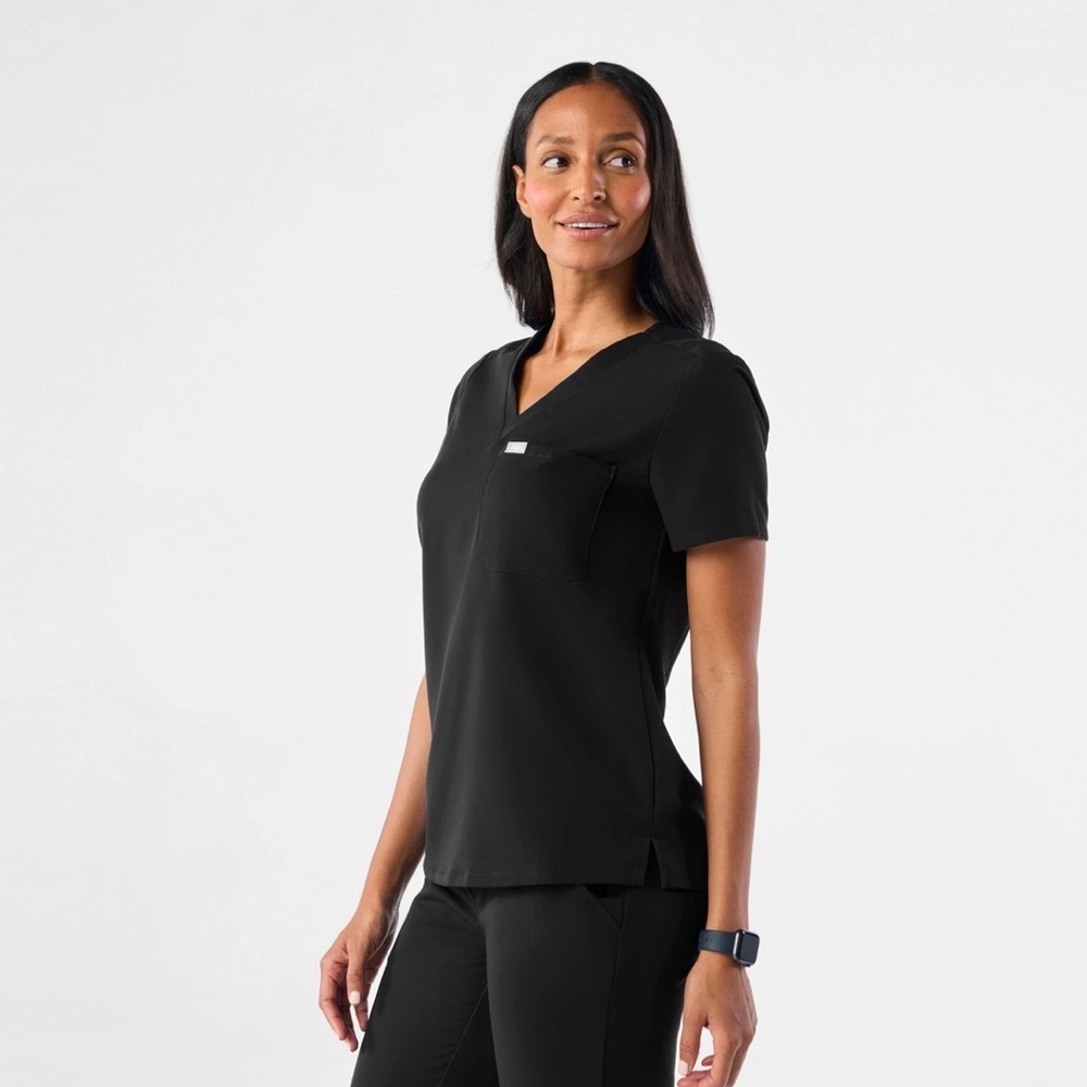 Figs Catarina One-Pocket Scrub Top
